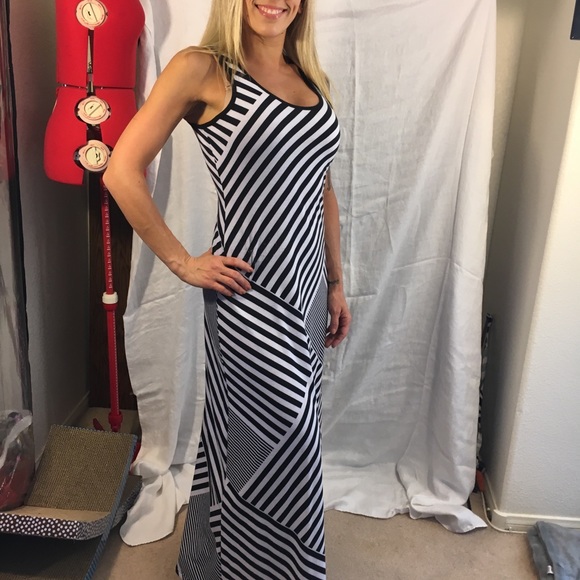 Faded Glory Black/White maxi dress - Picture 4 of 6